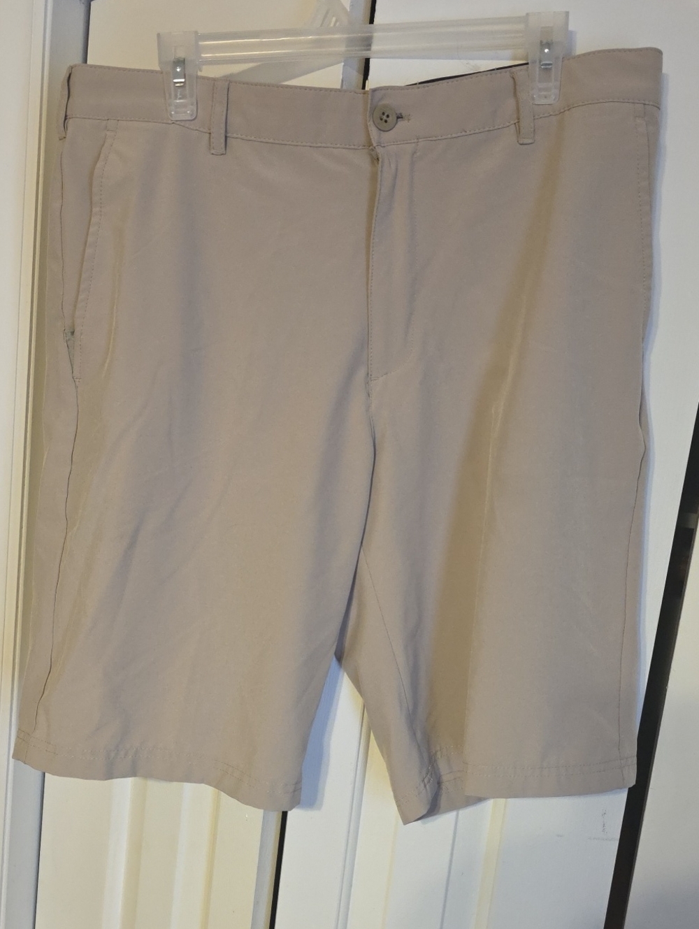 Izod Men's Light Khaki Flat Front Shorts